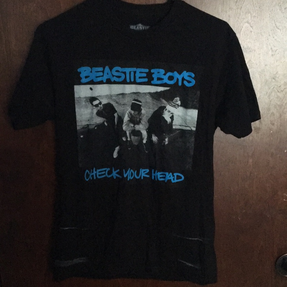 women’s graphic tee shirt